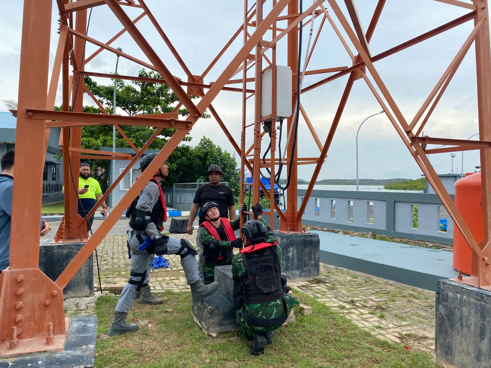 Gambar 100